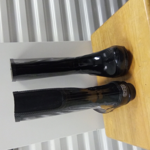 CROCS Rainboots - Picture 2 of 5